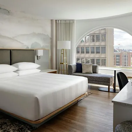 Montreal Marriott Chateau Champlain-3